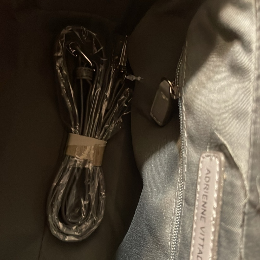 Adrienne vittadini purse - Picture 5 of 5